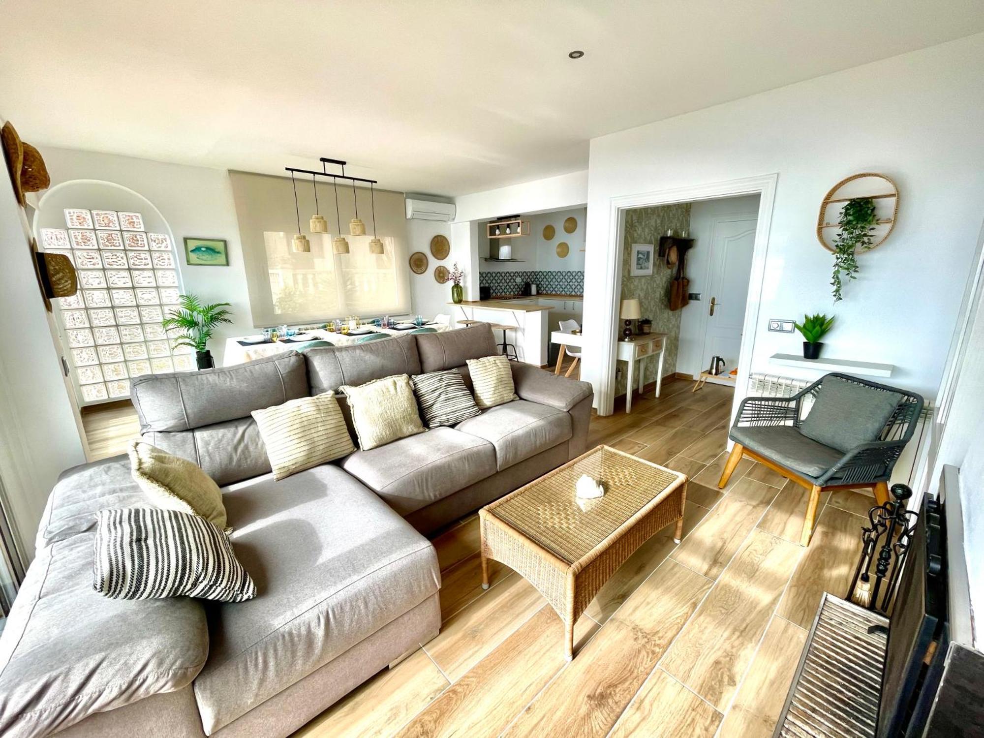 Seahomes Vacations, La Casa Blue Mediterranean Lifestyle Blanes Eksteriør billede